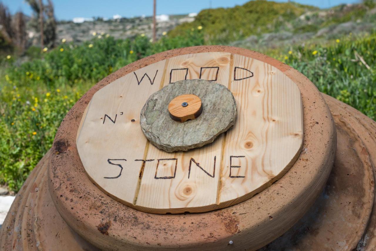 Wood And Stone Appartement Adamantas  Buitenkant foto